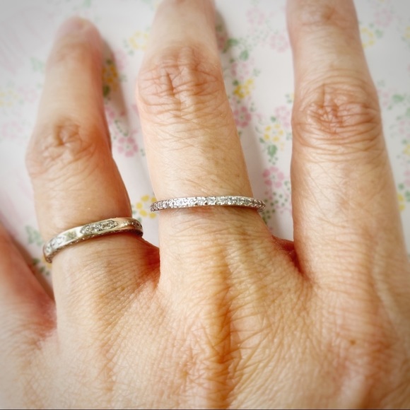 Pave Eternity Crystal Clear CZ Silver 18k White Gold Plated Ring Band Size 7 - Picture 3 of 6